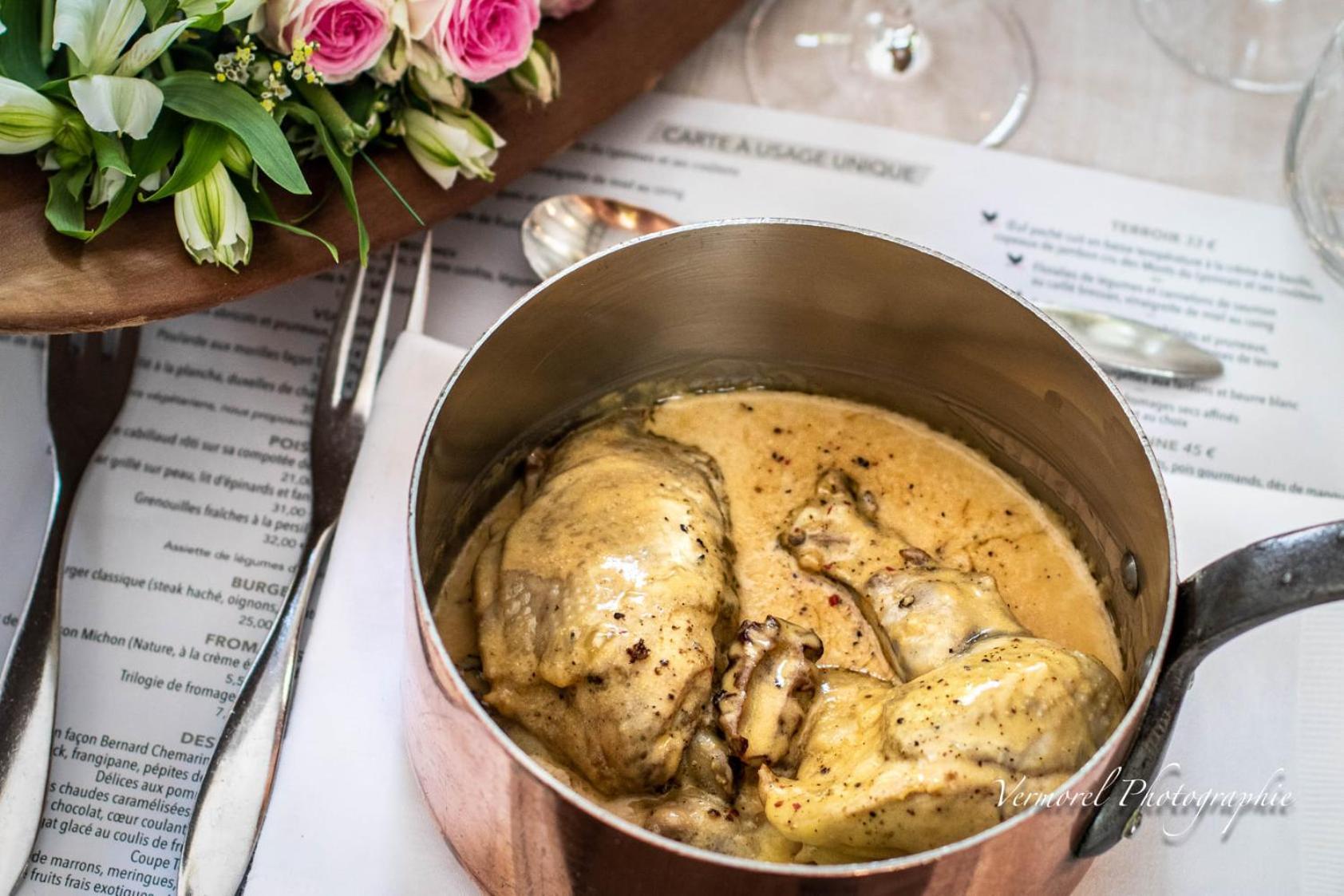 Logis Hotel Tante Yvonne & Son Restaurant Semi-Gastronomique - Lyon Nord Quincieux المظهر الخارجي الصورة
